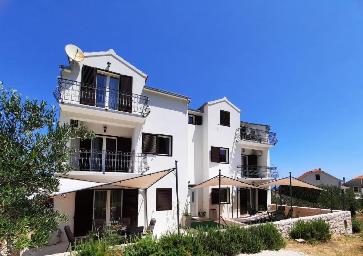 Apartments Pitve Jelsa  Ngoại thất bức ảnh