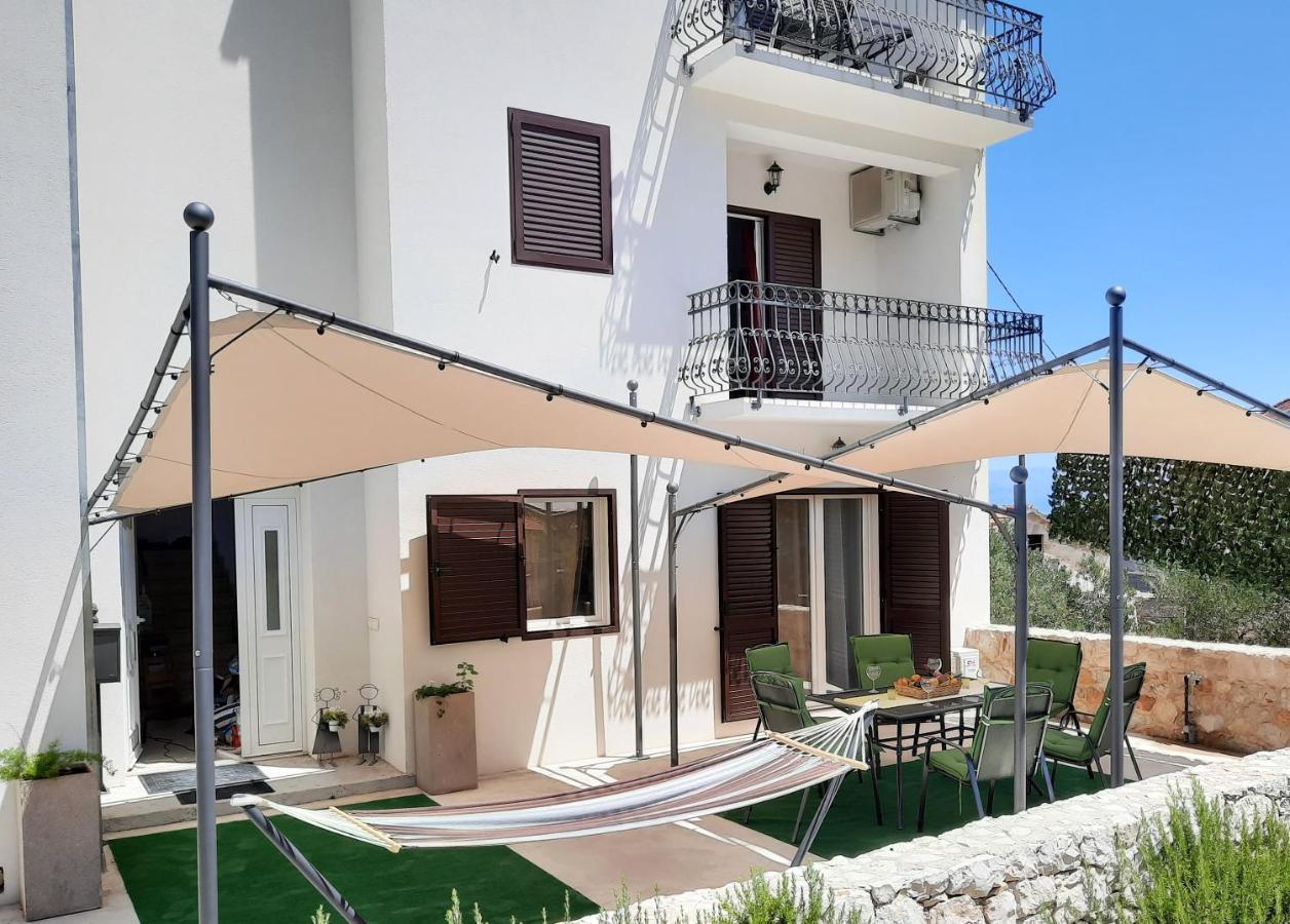 Apartments Pitve Jelsa  Ngoại thất bức ảnh