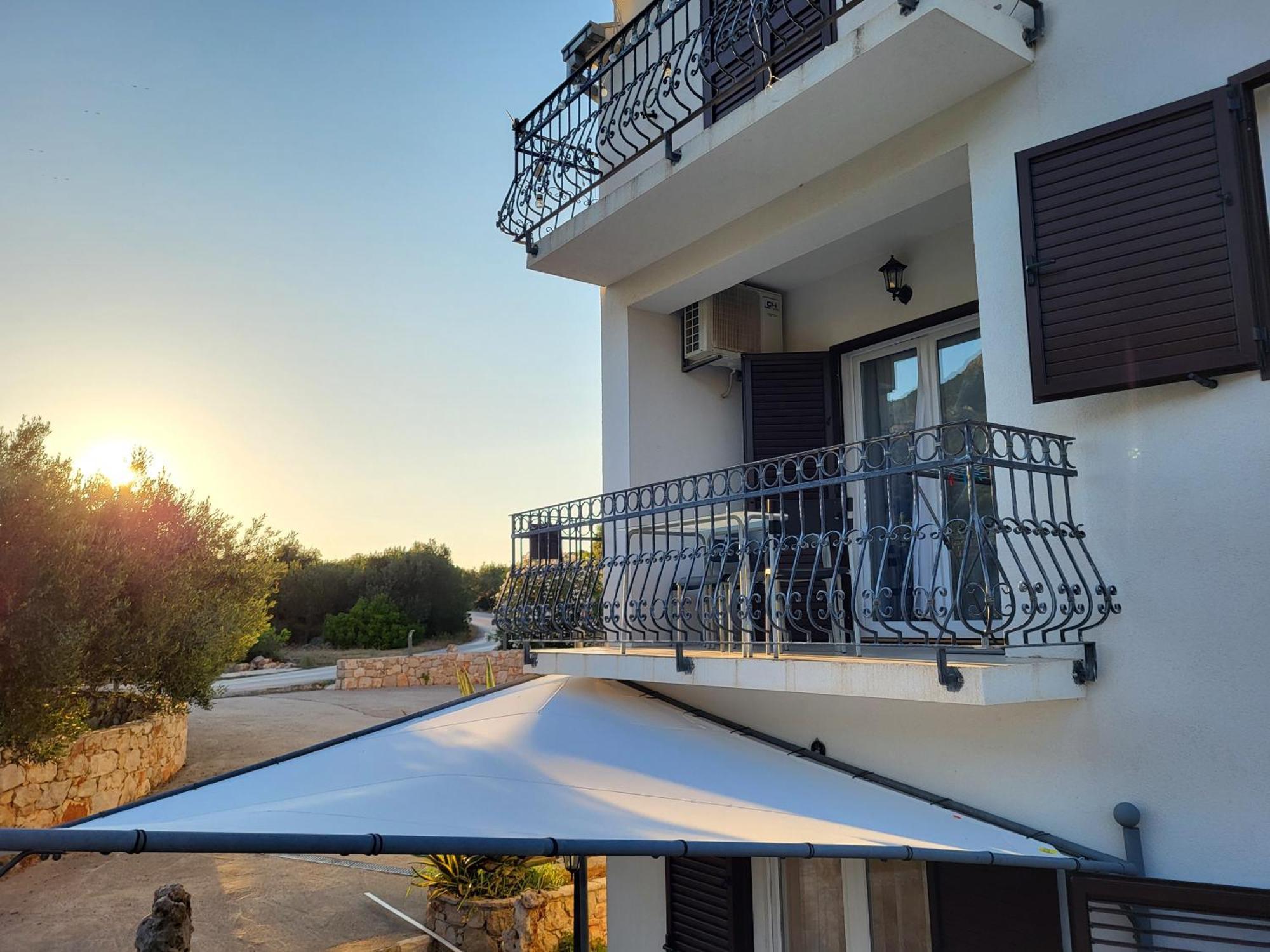 Apartments Pitve Jelsa  Ngoại thất bức ảnh