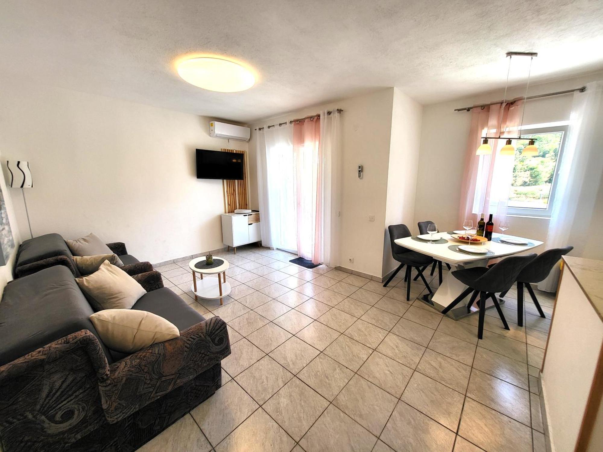 Apartments Pitve Jelsa  Ngoại thất bức ảnh