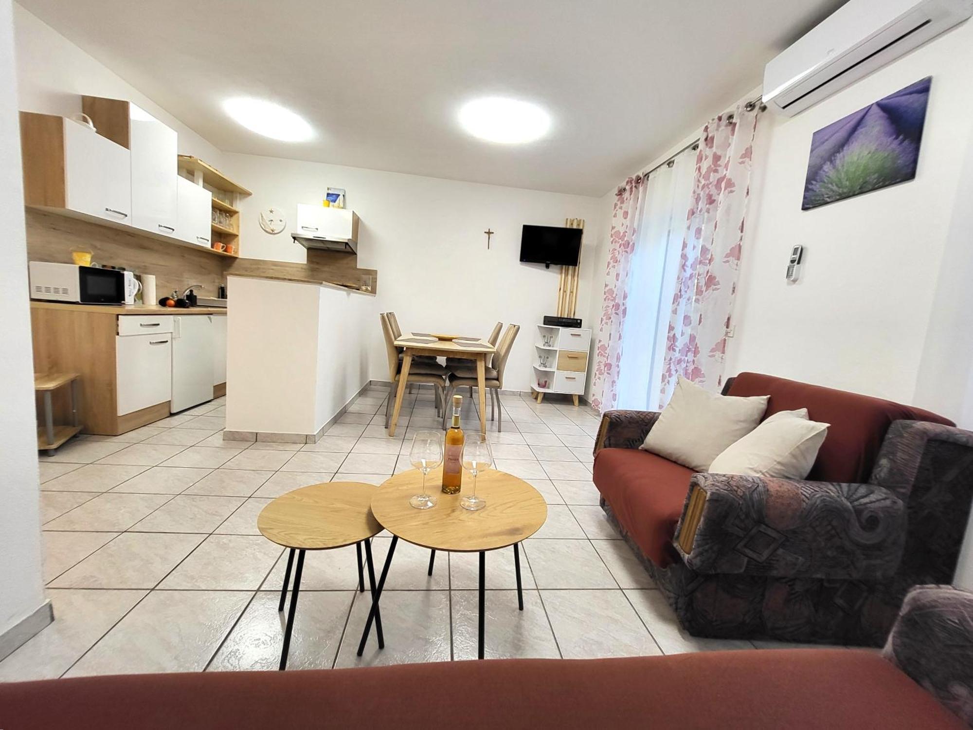 Apartments Pitve Jelsa  Ngoại thất bức ảnh